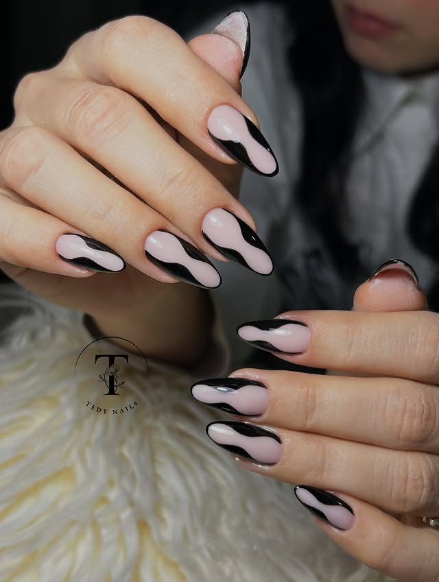 Nail art by Teodora