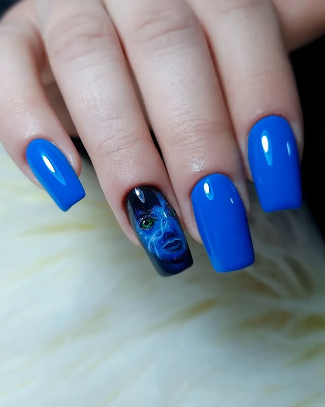 Handpainted nails by Teodora